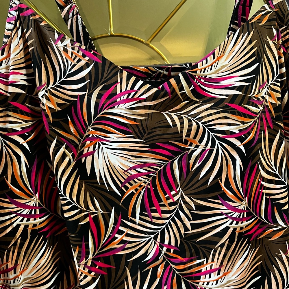 Lands' End Women's One Piece Swimsuit - Pink and Black Leaf Print